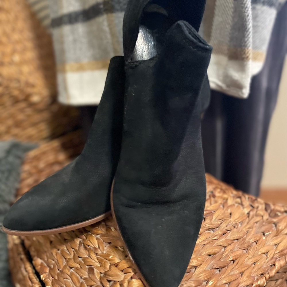 Frye Notched Leather Booties